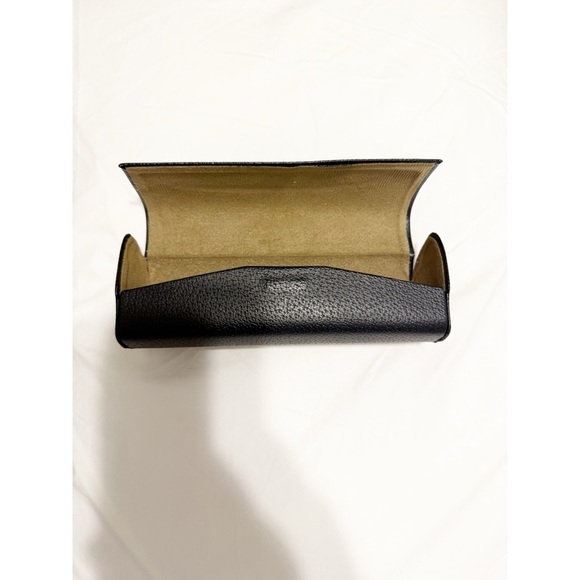 Burberry Black Sunglasses Case with Gold Lettering - Picture 3 of 6